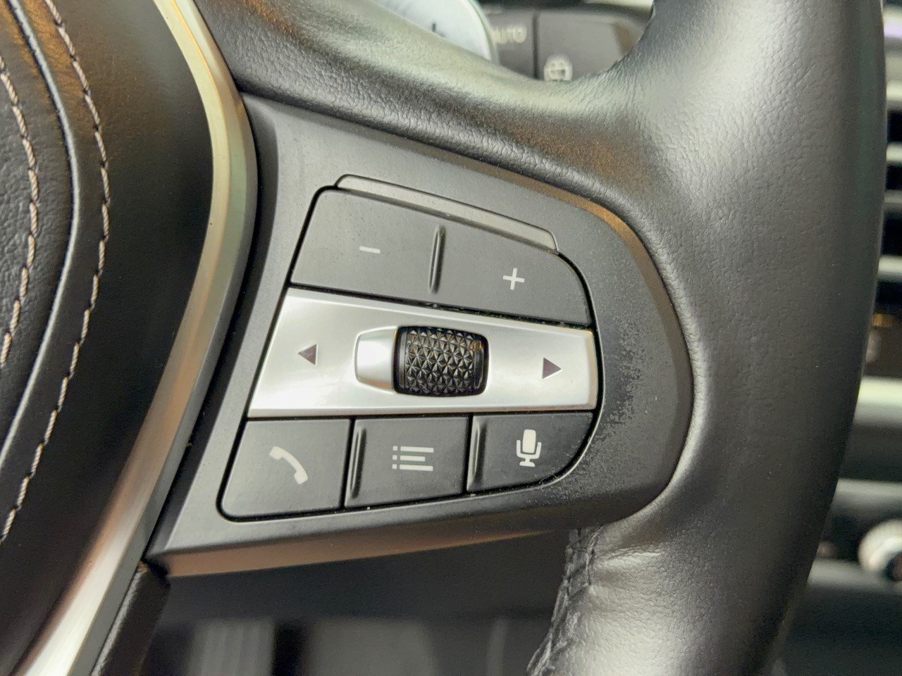 Used 2022 BMW X5 sDrive40i RWD image 19