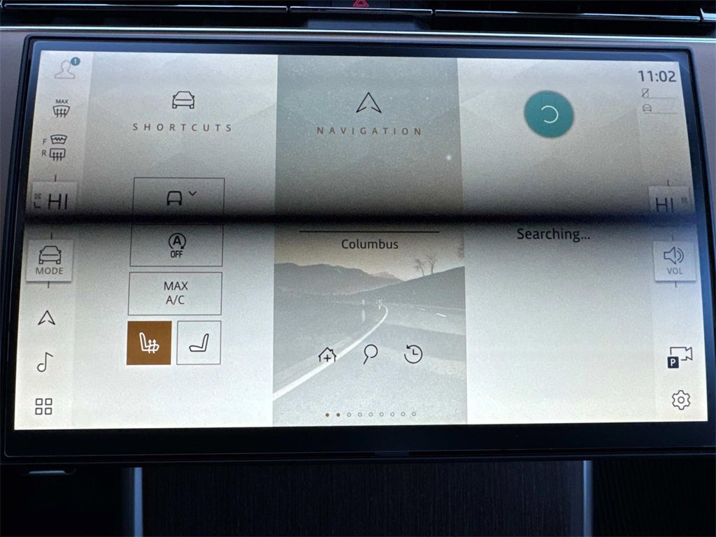 New 2025 Land Rover Range Rover SE image 22