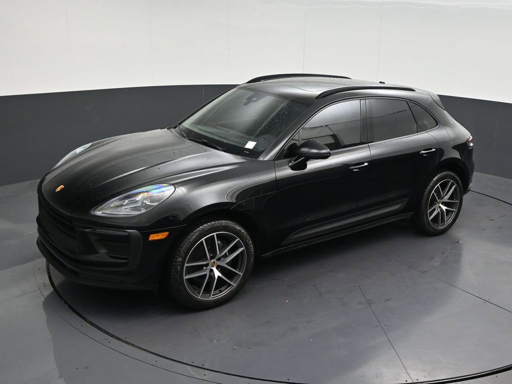 Used 2022 Porsche Macan AWD/4WD image 17