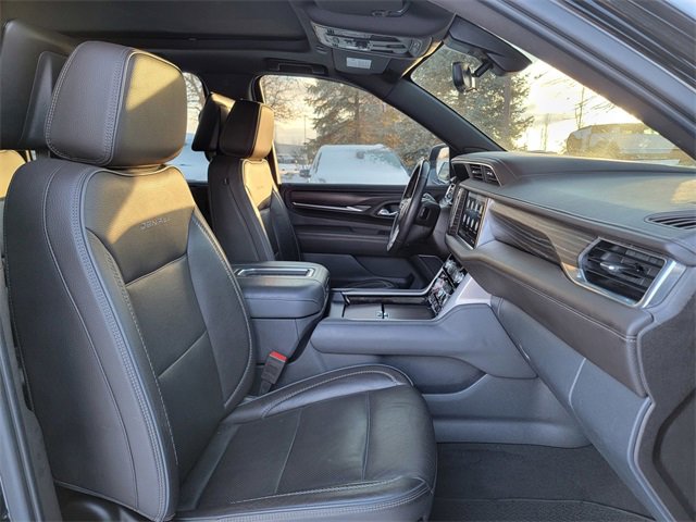 Used 2021 GMC Yukon XL Denali w/ Denali Ultimate Package image 19