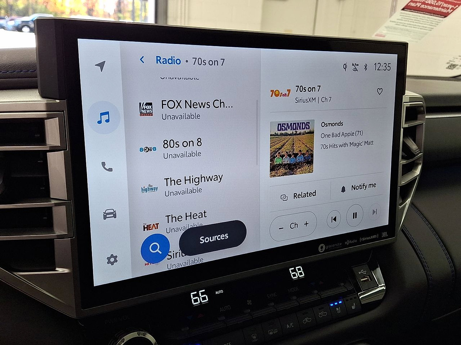 Used 2024 Toyota Tundra Platinum image 14