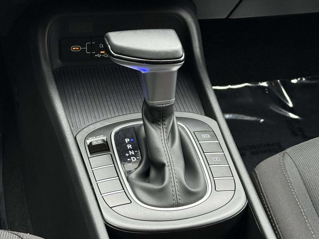 Used 2025 Hyundai Kona SEL FWD image 18