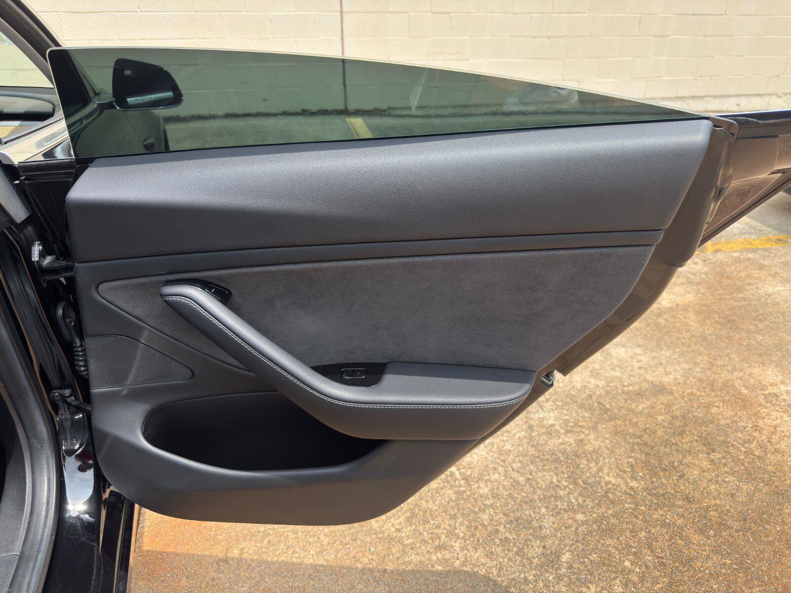 Used 2018 Tesla Model 3 Long Range RWD image 43