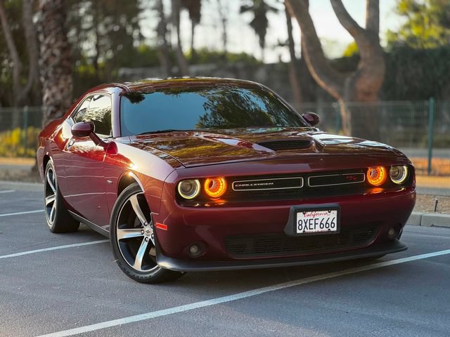 Used 2019 Dodge Challenger R/T w/ Driver Convenience Group RWD image 3