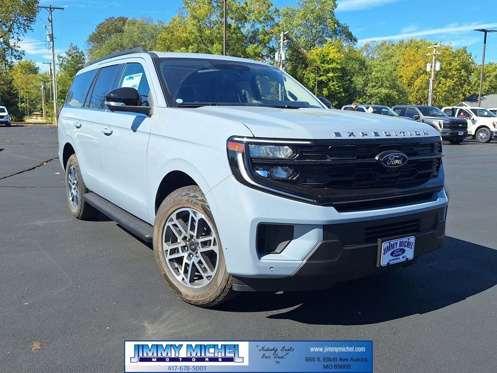 New 2025 Ford Expedition Active image 1