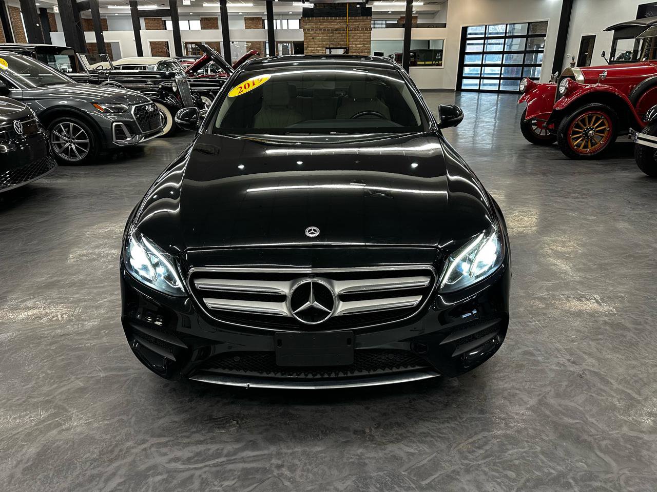 Used 2019 Mercedes-Benz E 300 4MATIC w/ Premium 1 Package image 2