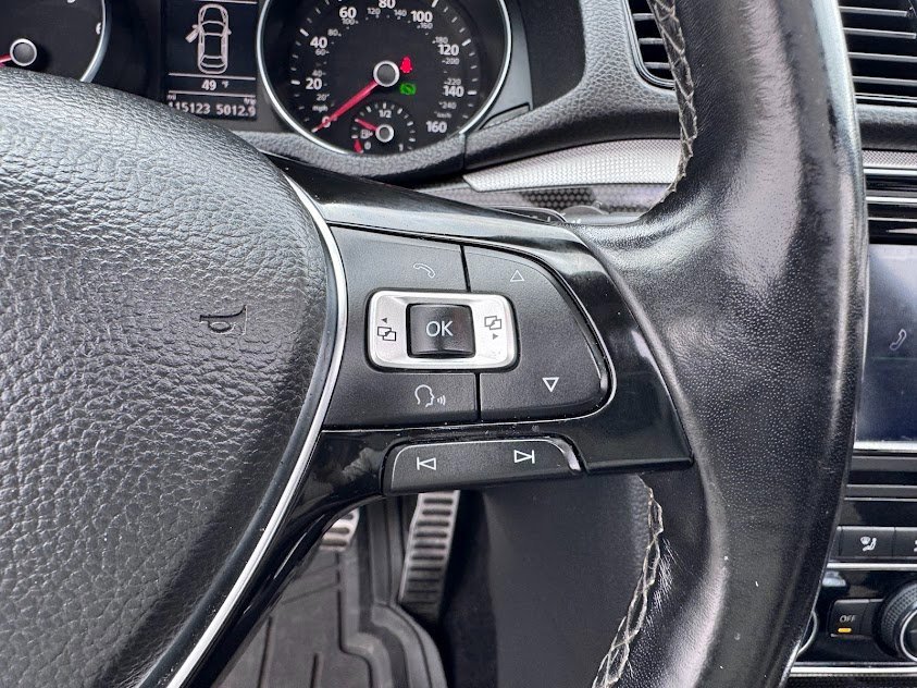 Used 2018 Volkswagen Passat 3.6 image 16