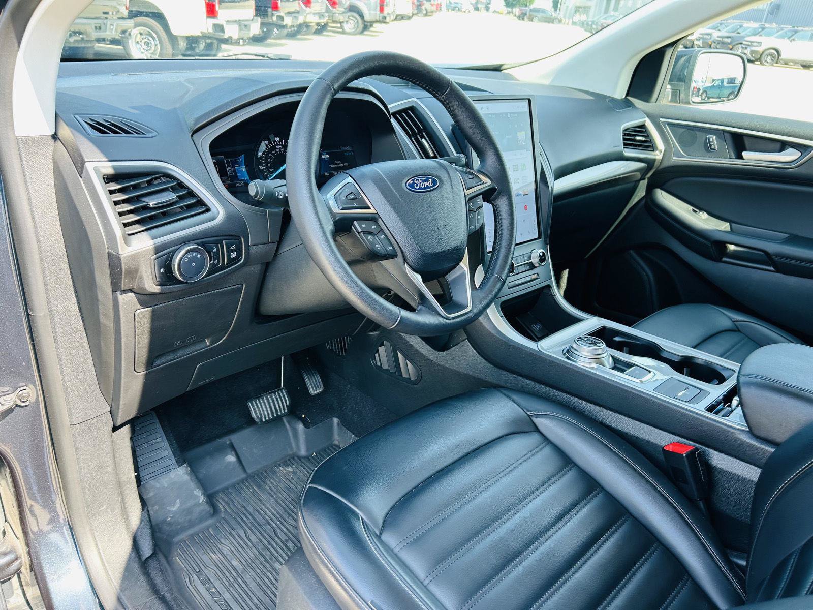 Used 2024 Ford Edge SEL w/ Convenience Package AWD/4WD image 15