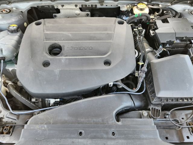 Used 2023 Volvo XC40 B5 Plus w/ Protection Package Premier AWD/4WD image 32