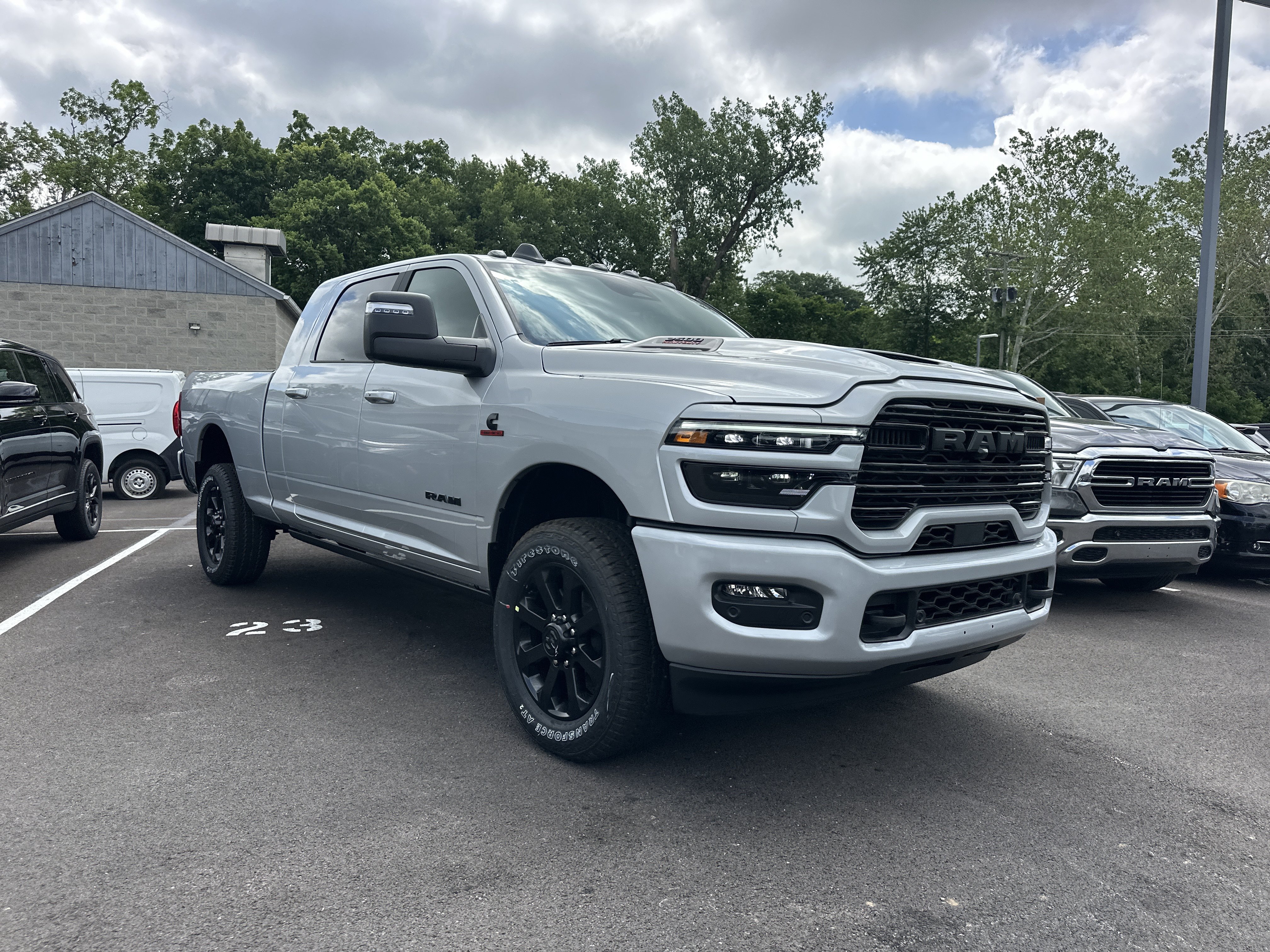 New 2026 RAM 2500 Laramie AWD/4WD image 23