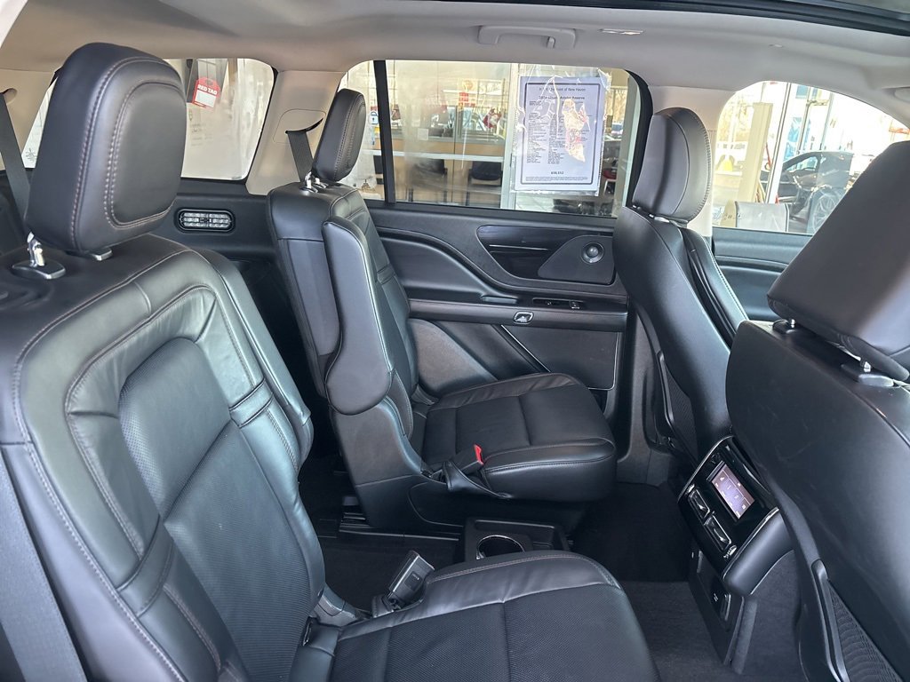 Used 2024 Lincoln Aviator Reserve image 35