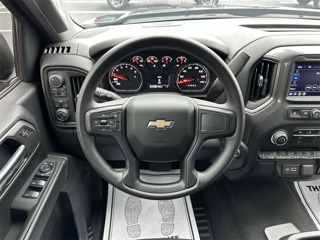 Used 2025 Chevrolet Silverado 1500 Custom image 14