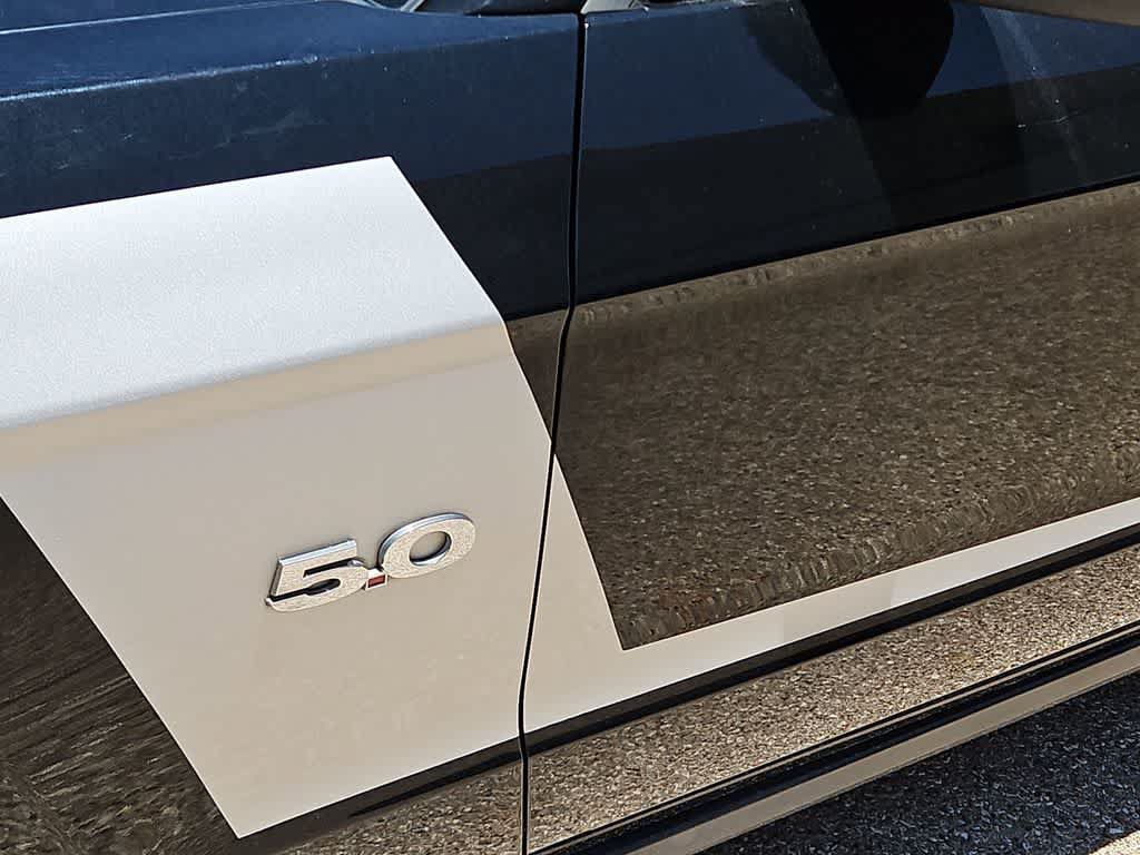 Used 2011 Ford Mustang GT w/ Security Pkg RWD image 11