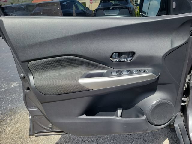 Used 2018 Nissan Kicks SV FWD image 13