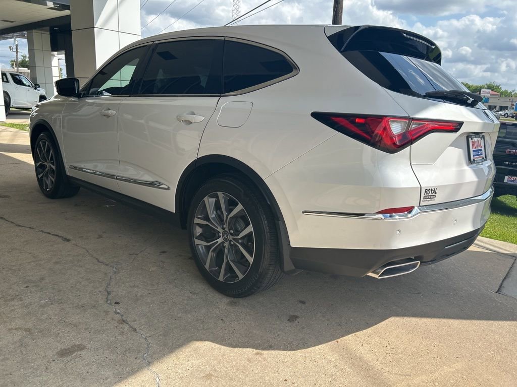 Used 2023 Acura MDX FWD w/ Technology Package image 5