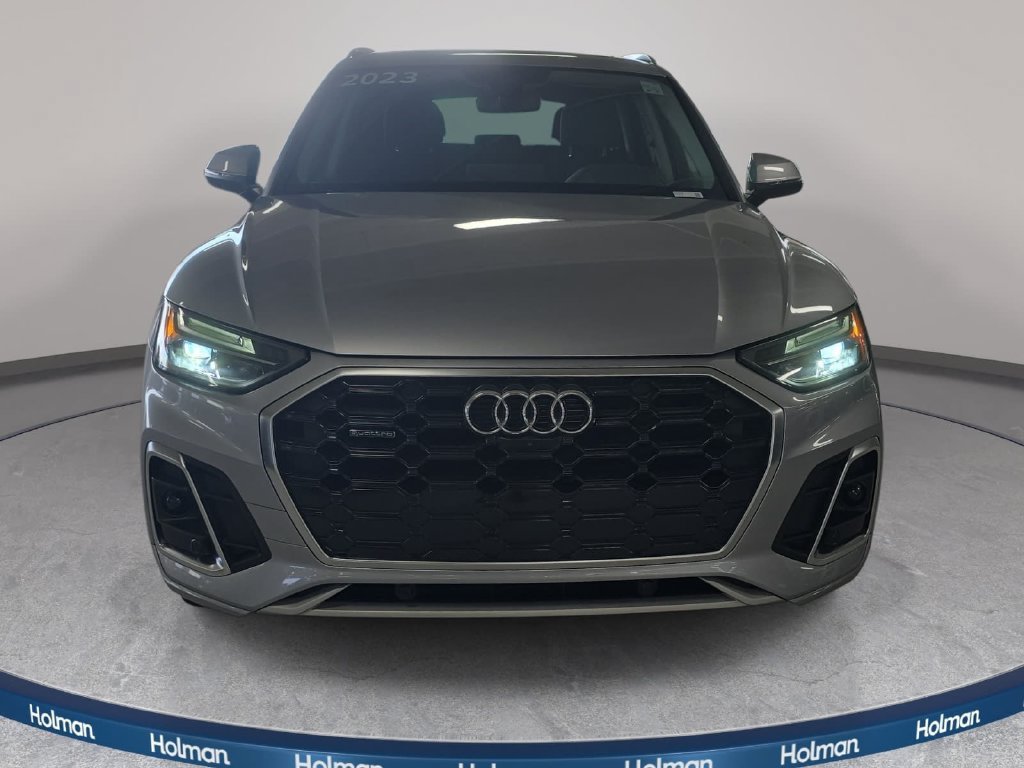 Used 2023 Audi Q5 2.0T Premium Plus w/ Premium Plus Package AWD/4WD image 2