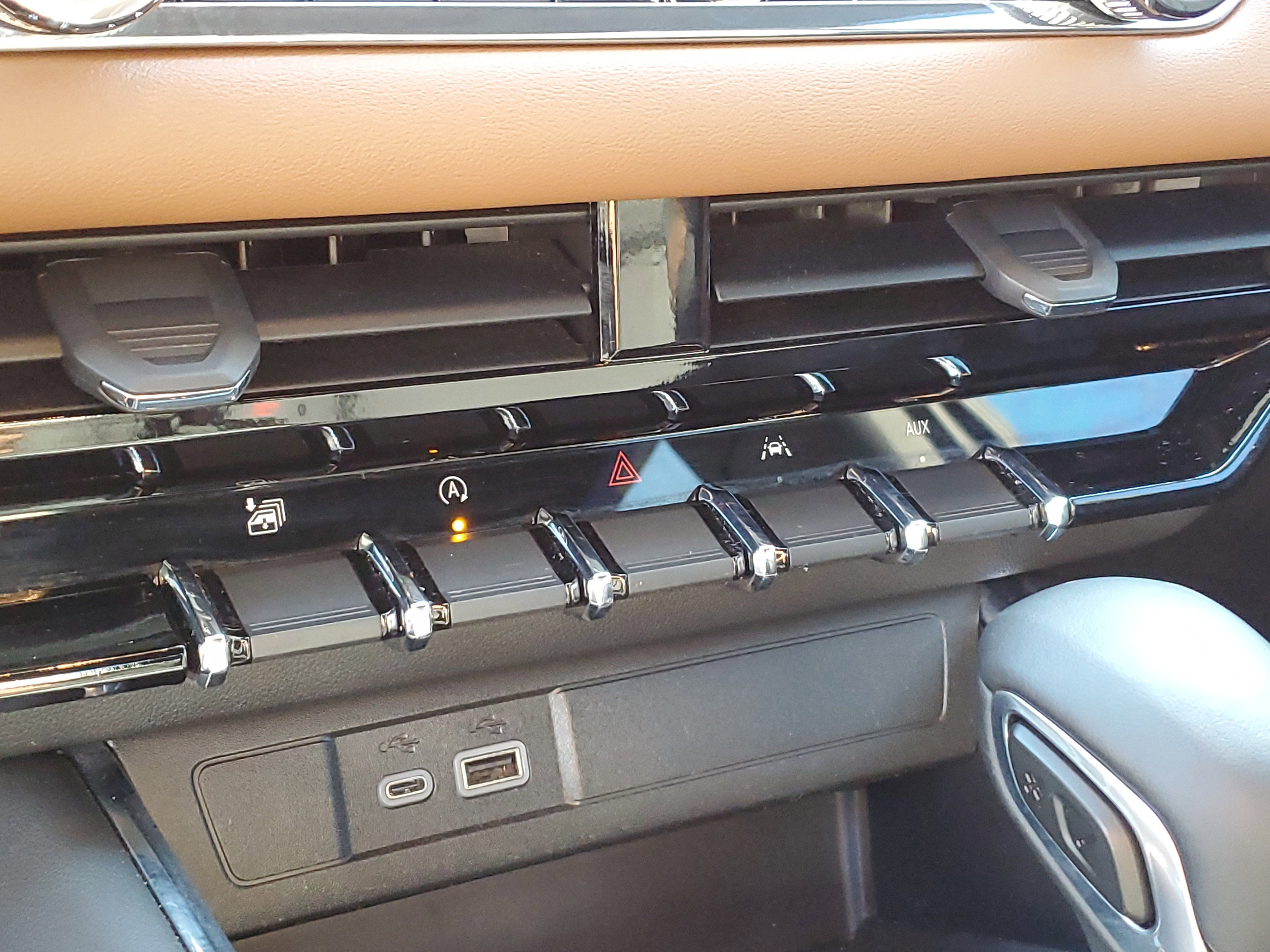 Used 2023 GMC Canyon AT4 w/ AT4 Premium Package image 25