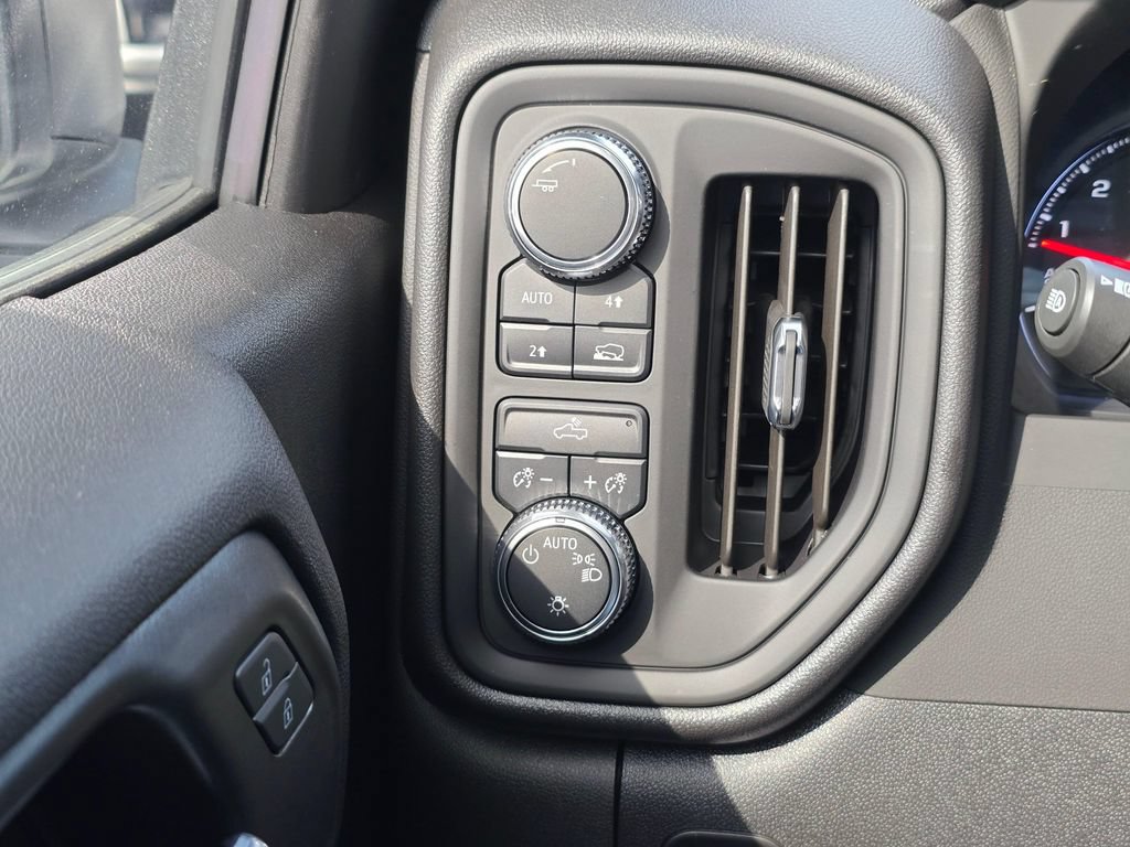 Used 2025 GMC Sierra 1500 Pro w/ Pro Value Package AWD/4WD image 28