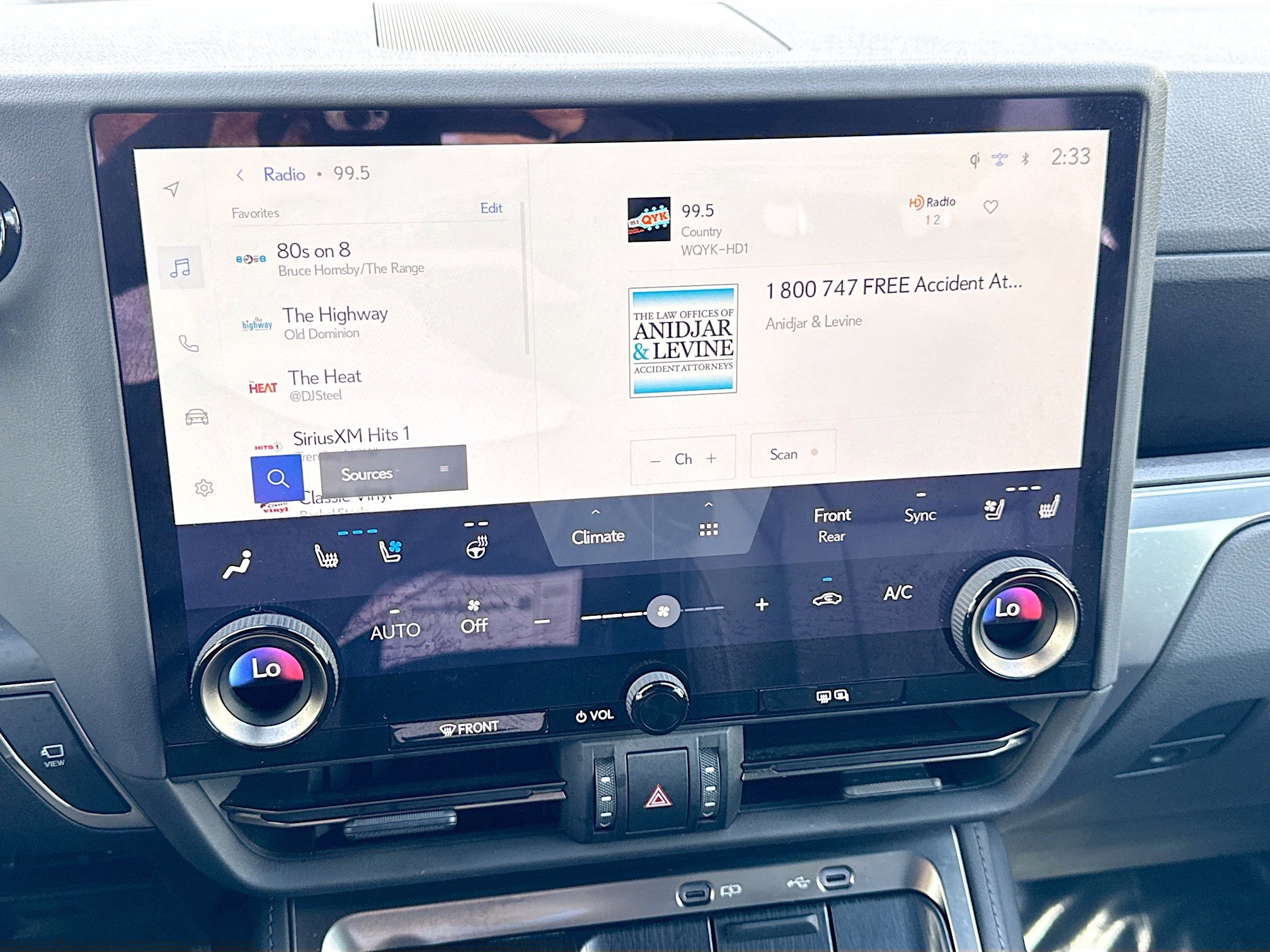 Used 2024 Lexus GX 550 w/ Accessory Package (Z1) image 31