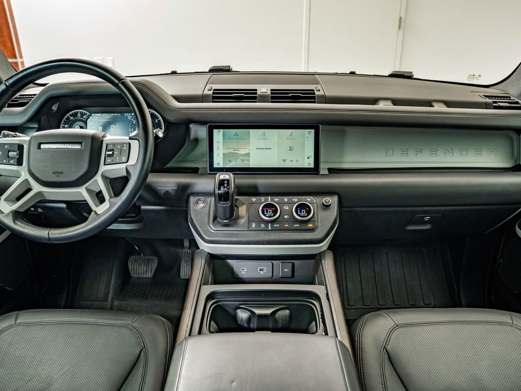 Used 2023 Land Rover Defender 110 SE AWD/4WD image 27