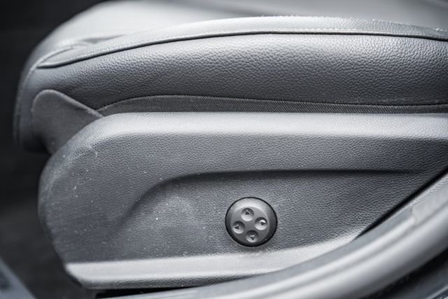 Used 2023 Mercedes-Benz E 350 4MATIC Sedan image 35