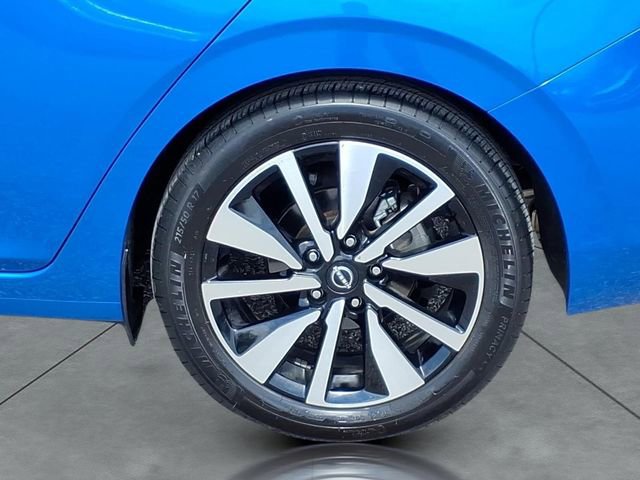 Used 2025 Nissan Sentra SV w/ SV Premium Package FWD image 4