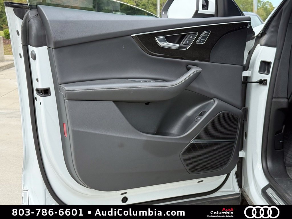 Used 2024 Audi Q8 Prestige AWD/4WD image 20
