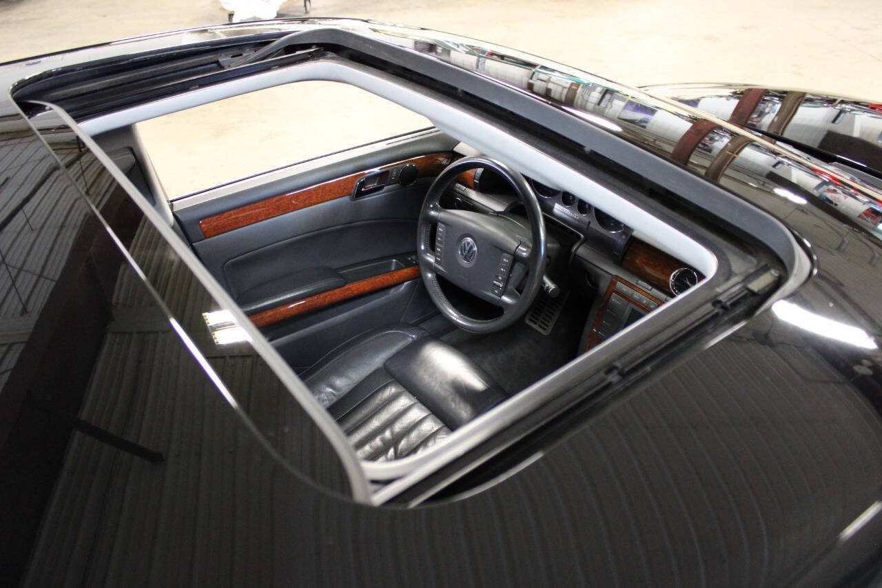 Used 2004 Volkswagen Phaeton V8 AWD/4WD image 25