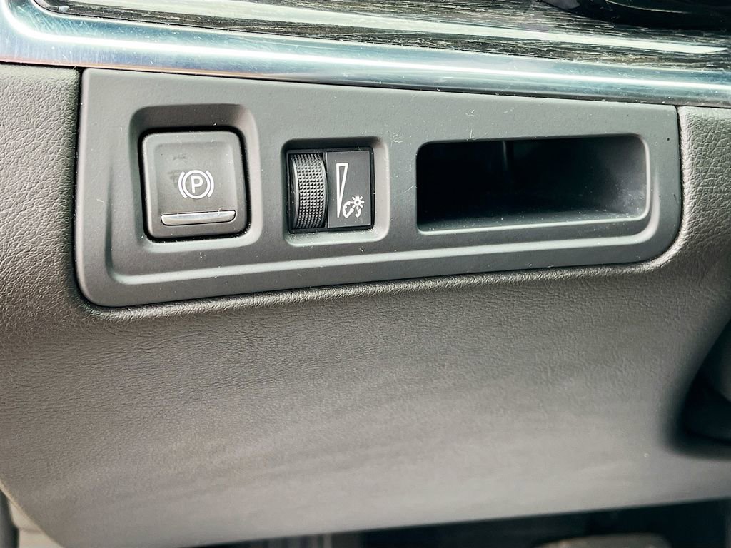 Used 2021 Cadillac XT5 Premium Luxury image 21