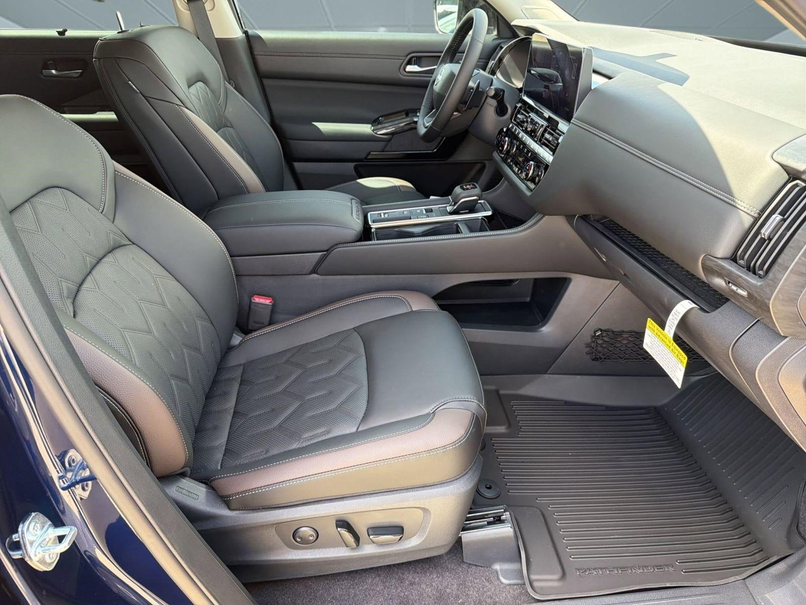 New 2026 Nissan Pathfinder Platinum image 30