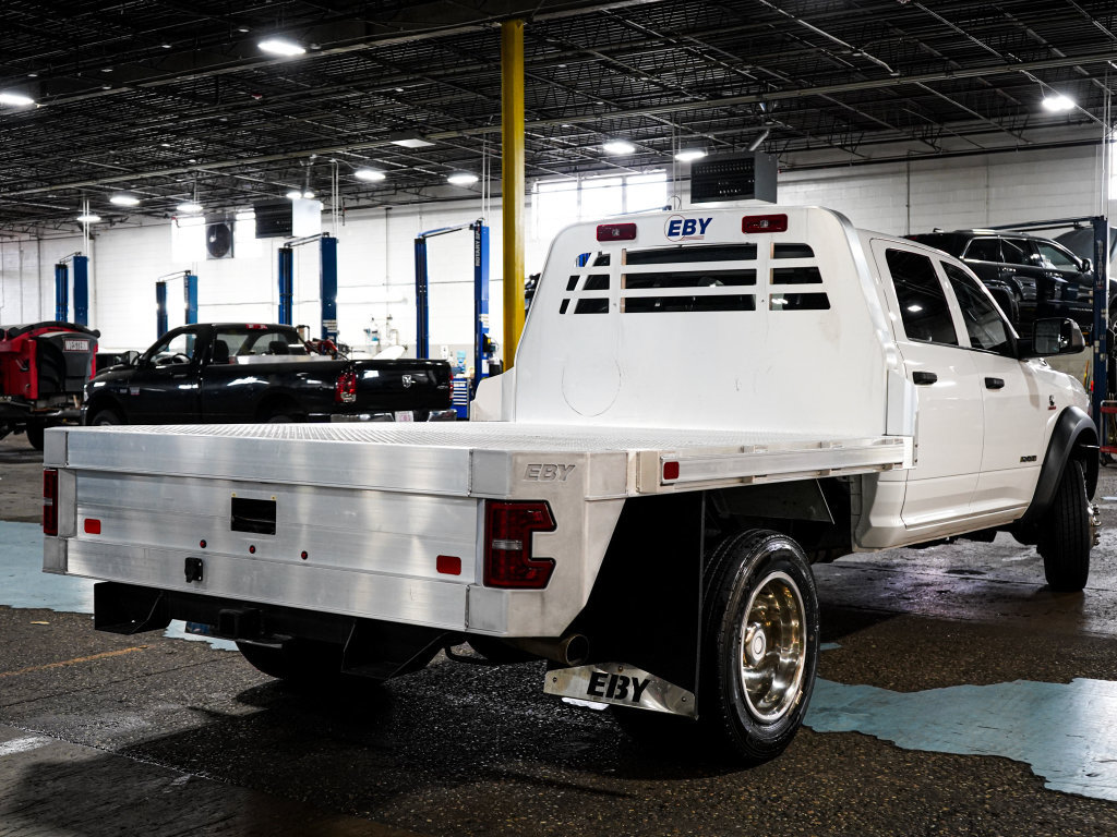 Used 2022 RAM 5500 Tradesman w/ Chrome Appearance Group AWD/4WD image 7