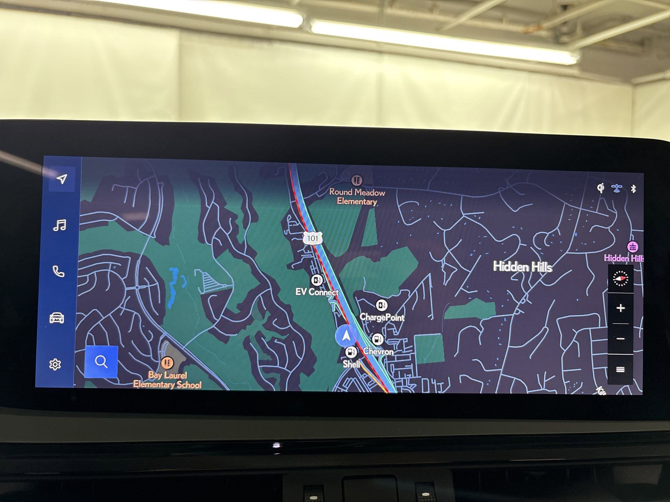 Used 2025 Lexus ES 300h w/ Luxury Package FWD image 25