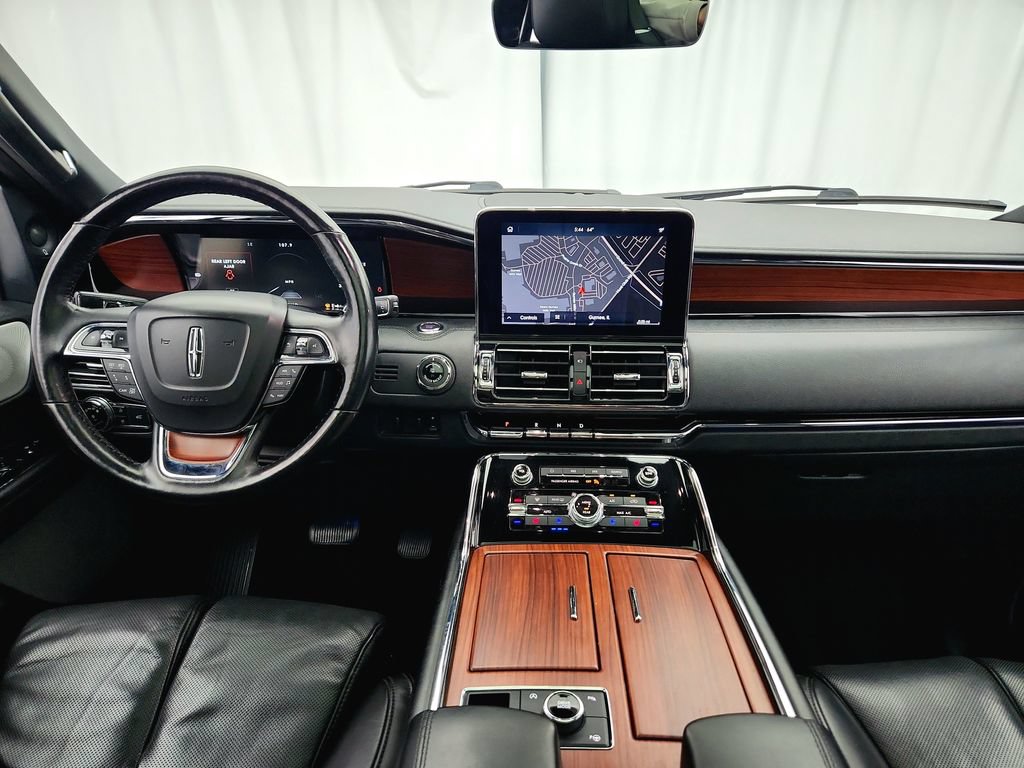 Used 2020 Lincoln Navigator L Reserve w/ Equipment Group 208A Reserve AWD/4WD image 32
