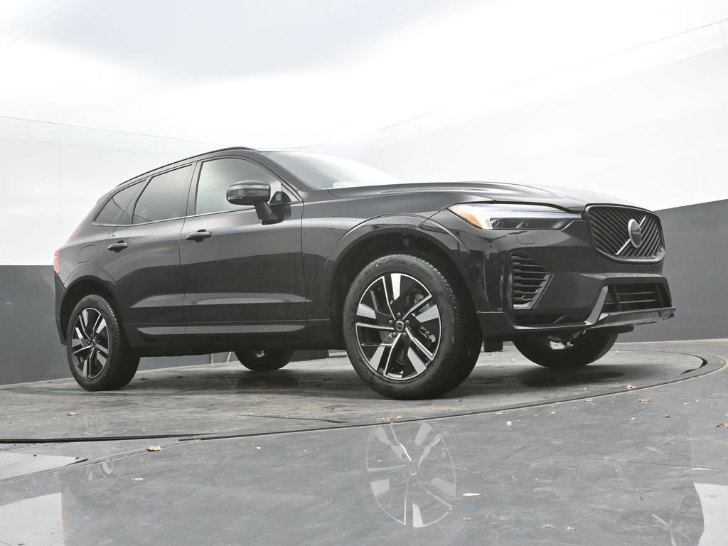 New 2026 Volvo XC60 T8 Core w/ Climate Package image 36