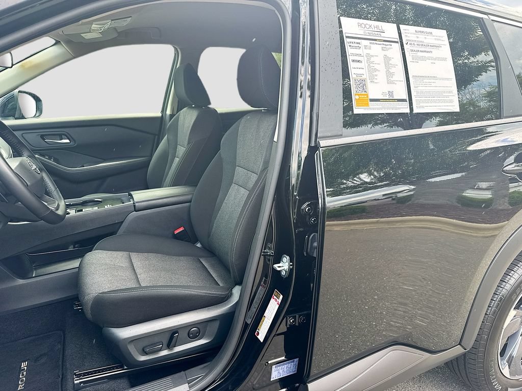 Certified 2025 Nissan Rogue SV FWD image 23