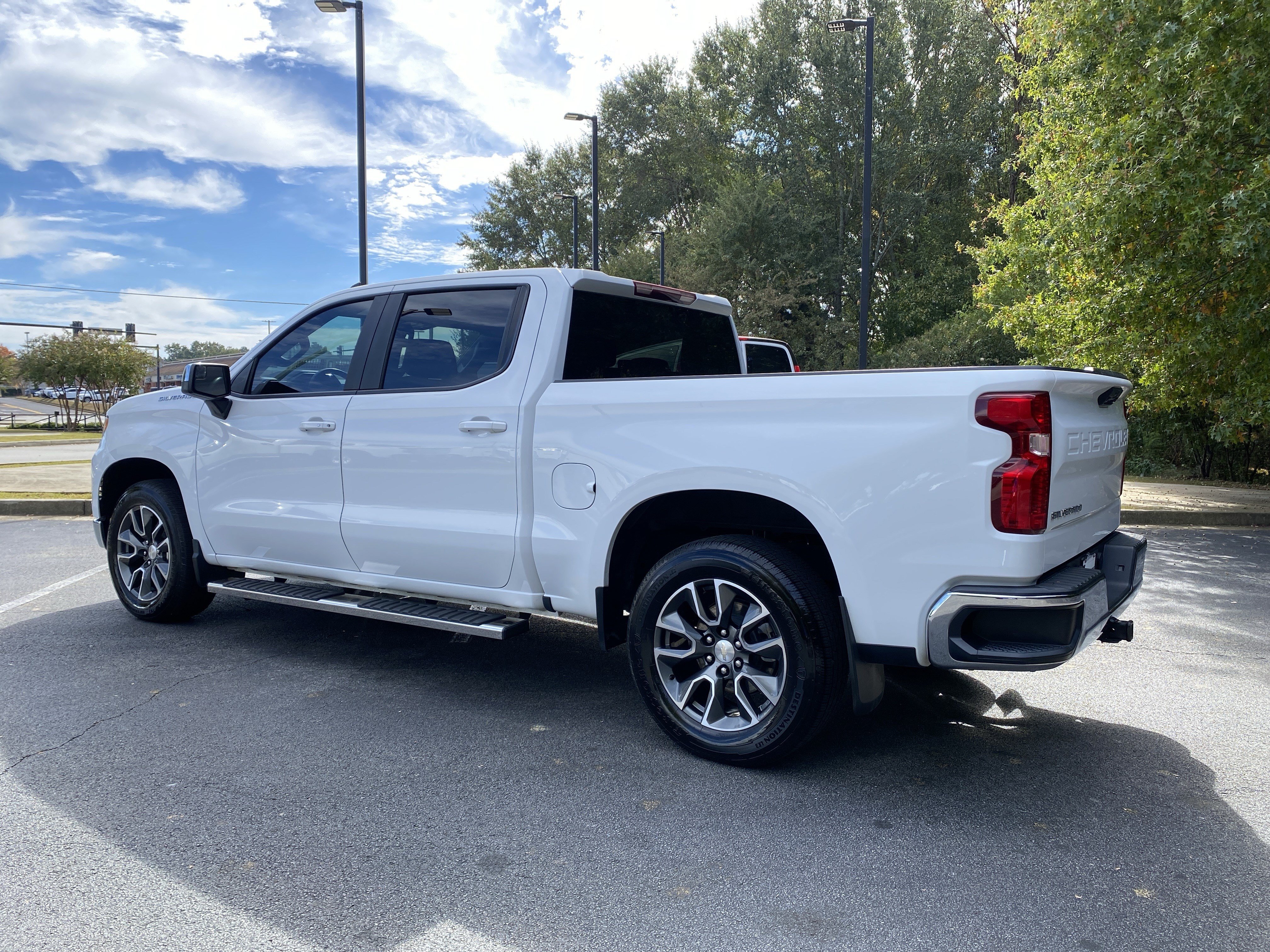 Used 2023 Chevrolet Silverado 1500 LT RWD image 7