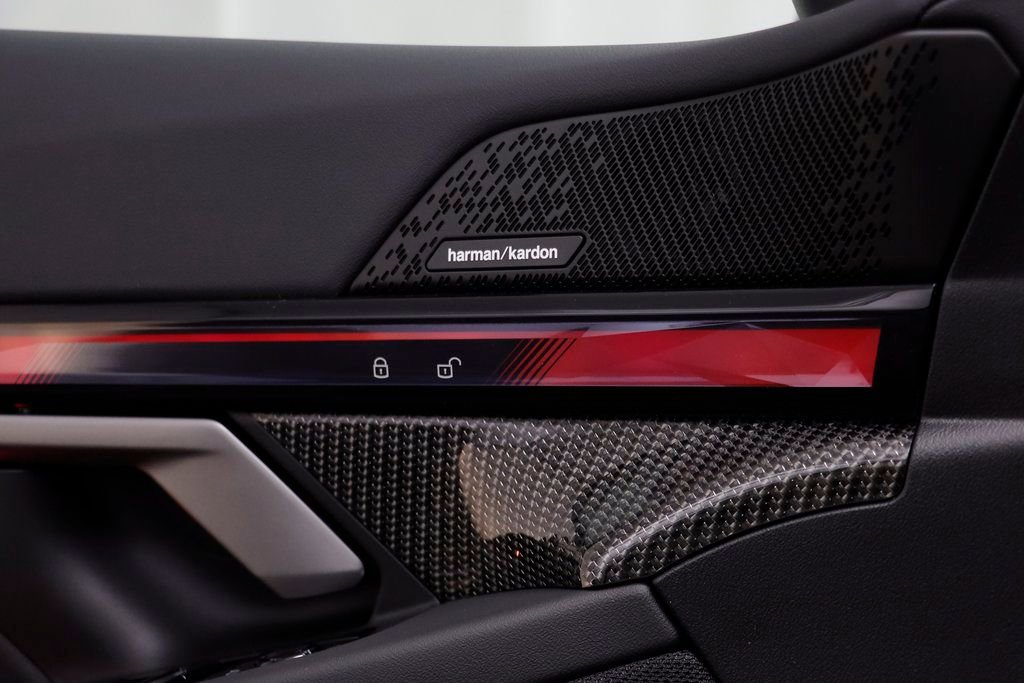 New 2026 BMW 550e xDrive w/ Premium Package image 7