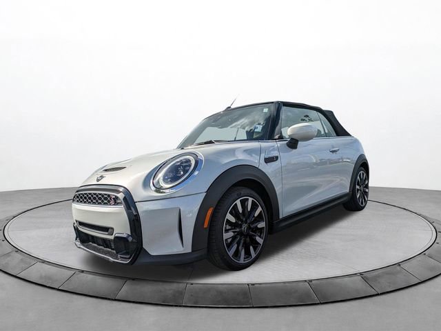 Used 2022 MINI Cooper S w/ Signature Upholstery Package image 8