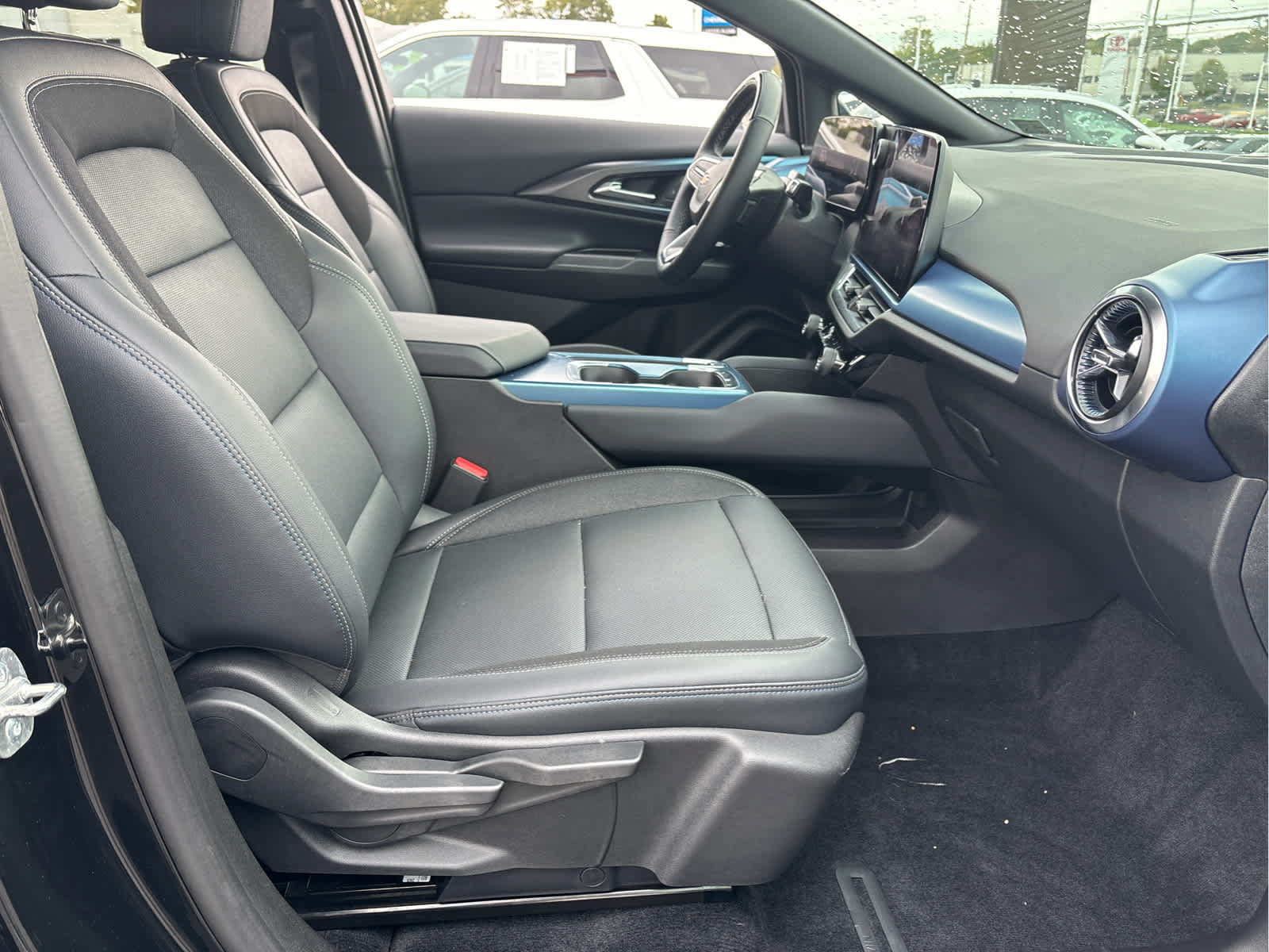 Certified 2024 Chevrolet Equinox EV LT w/ Active Safety Package 3 FWD image 20