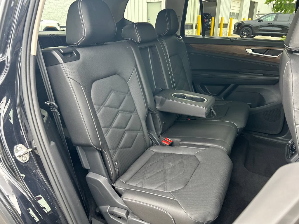 Used 2026 Volkswagen Atlas SE AWD/4WD image 45
