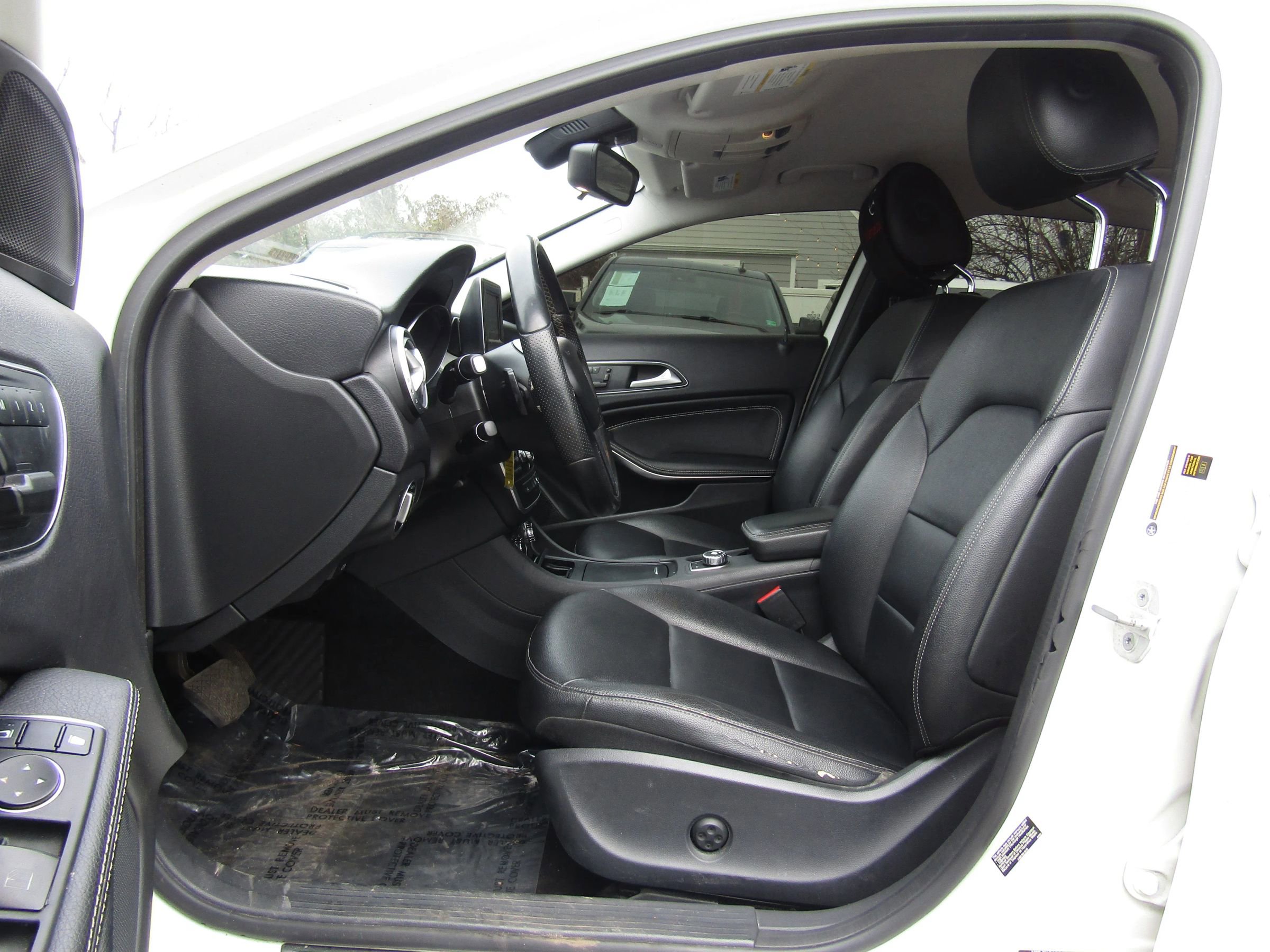 Used 2015 Mercedes-Benz GLA 250 4MATIC w/ Sport Package image 12