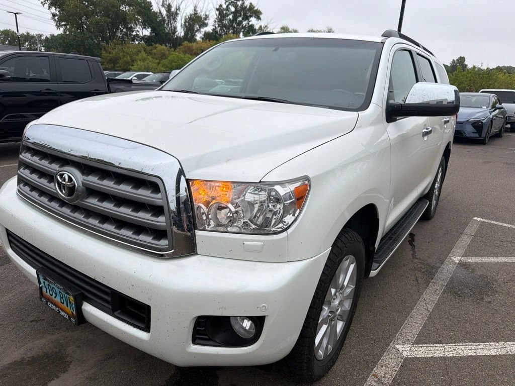 Used 2017 Toyota Sequoia Platinum AWD/4WD image 5
