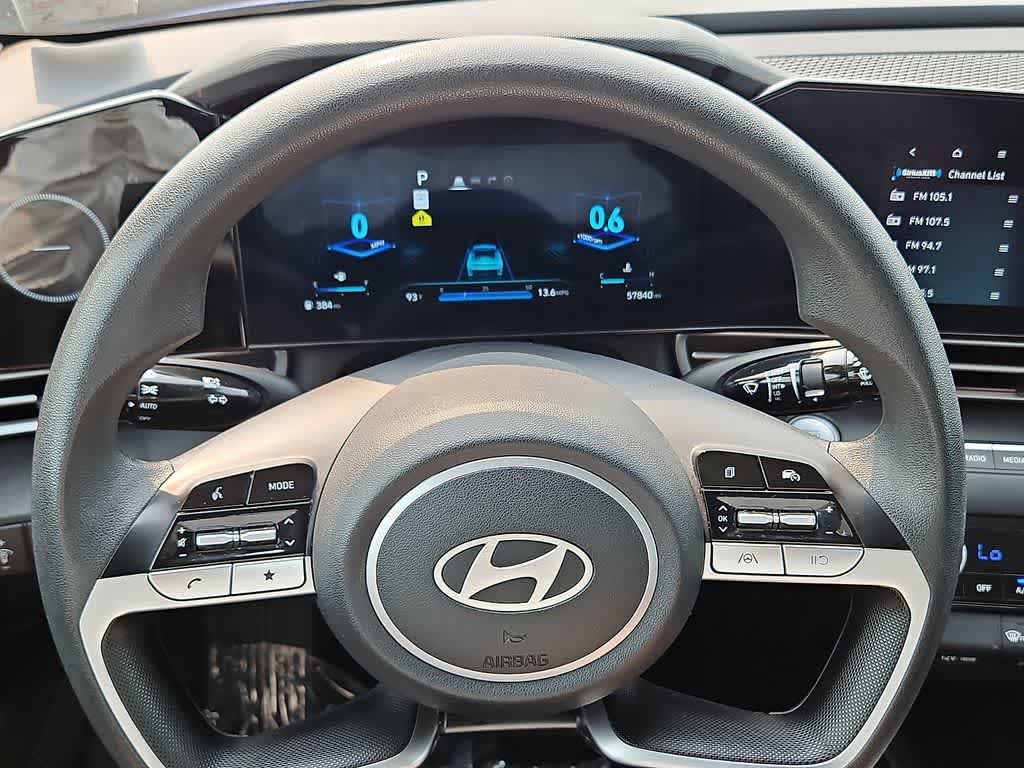 Used 2024 Hyundai Elantra SEL FWD image 18
