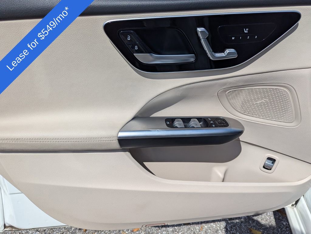 Used 2025 Mercedes-Benz C 300 4MATIC Sedan image 39