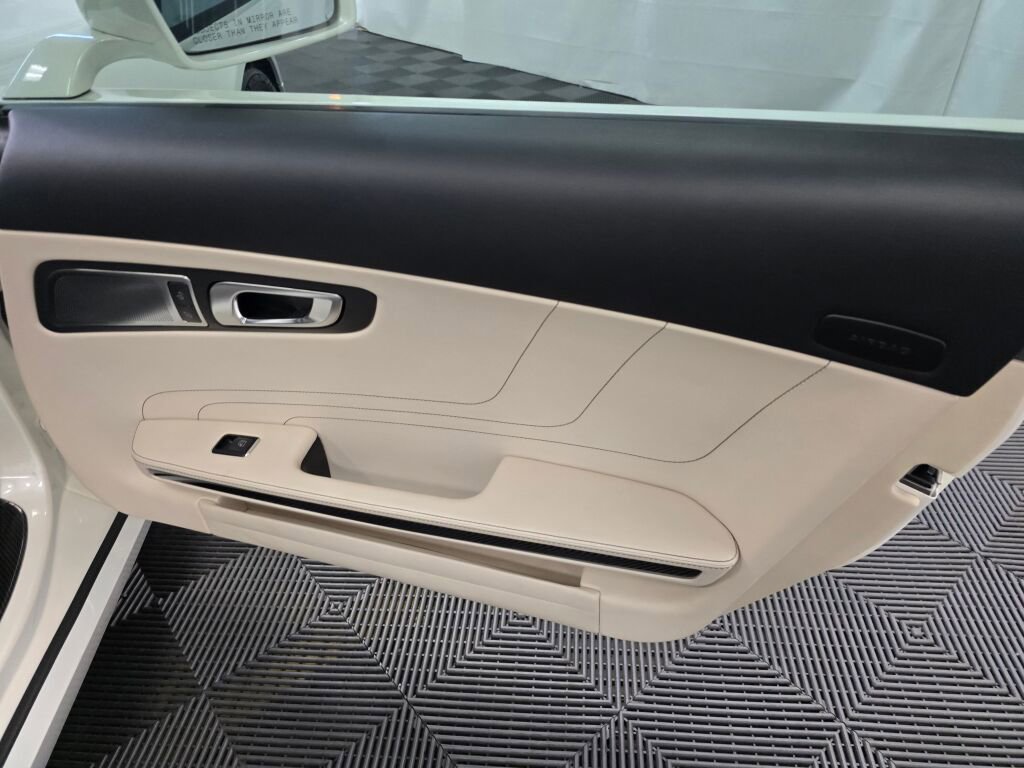 Used 2012 Mercedes-Benz SLS AMG Roadster image 23