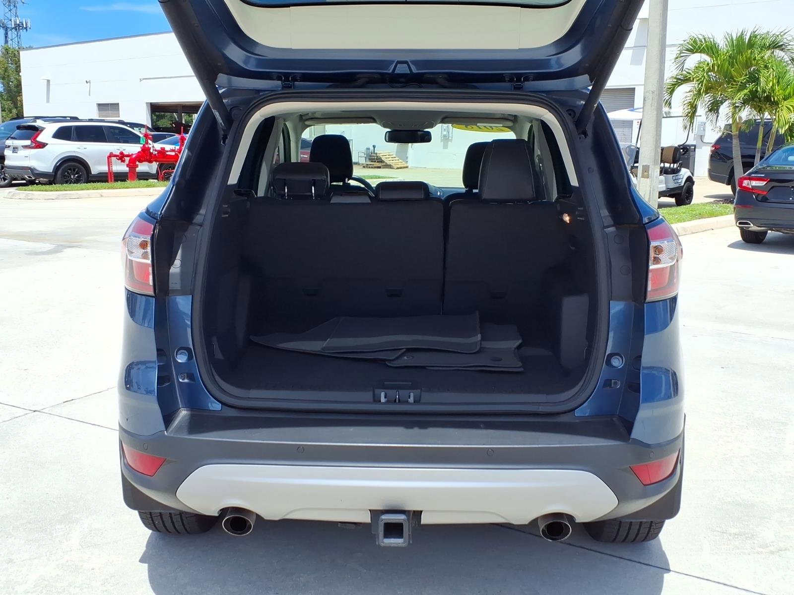 Used 2018 Ford Escape Titanium w/ Ford Safe & Smart Package FWD image 20