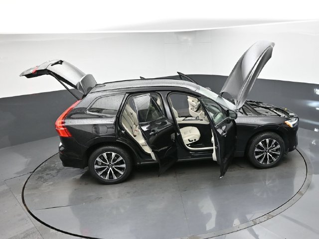 Used 2024 Volvo XC60 B5 Plus w/ Protection Package Premier AWD/4WD image 46