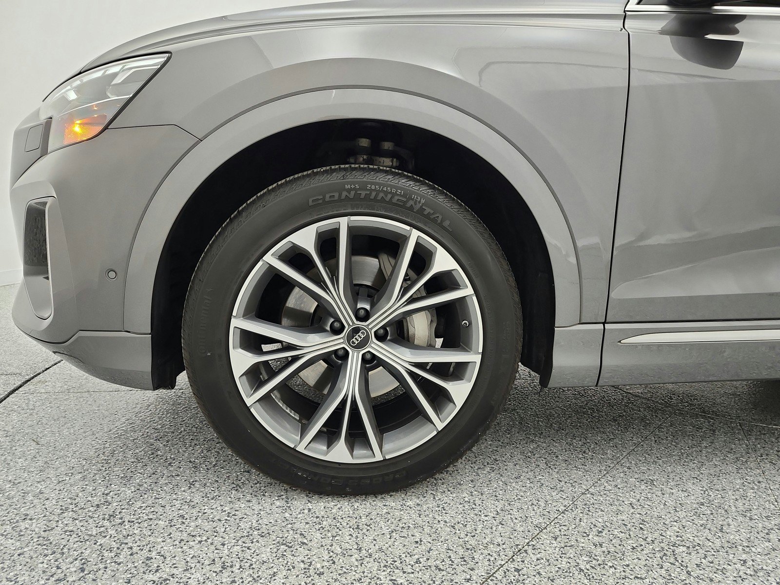 Used 2024 Audi Q8 Premium Plus AWD/4WD image 18