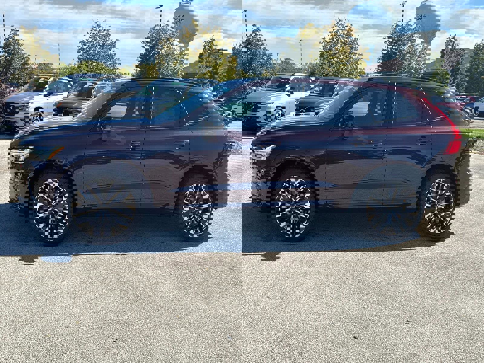 New 2026 Volvo XC60 B5 Ultra w/ Climate Package image 8