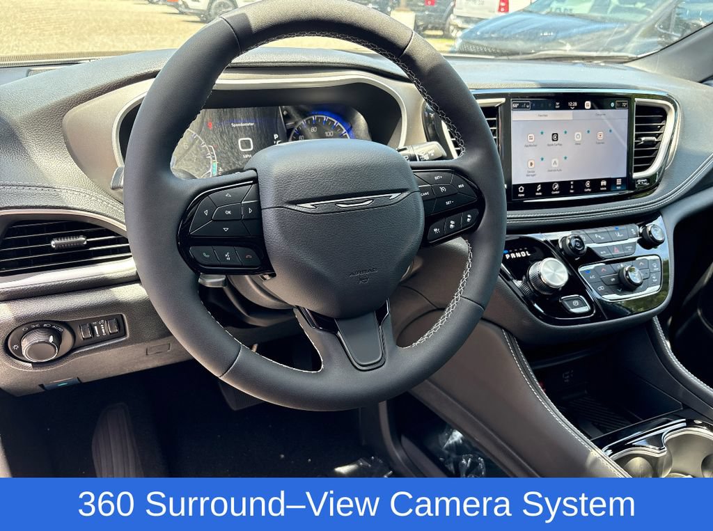 New 2027 Chrysler Pacifica Limited FWD image 13